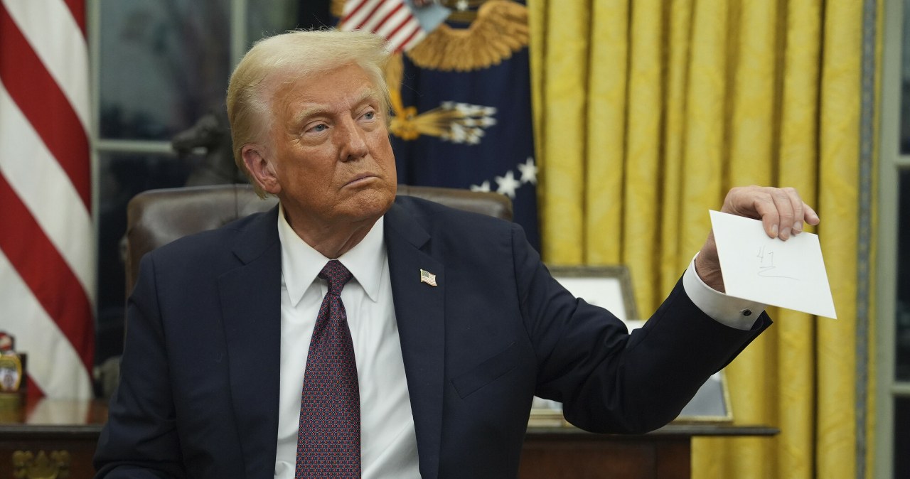 Trump znów w materiałach Epsteina. "Pies, który nie szczekał"