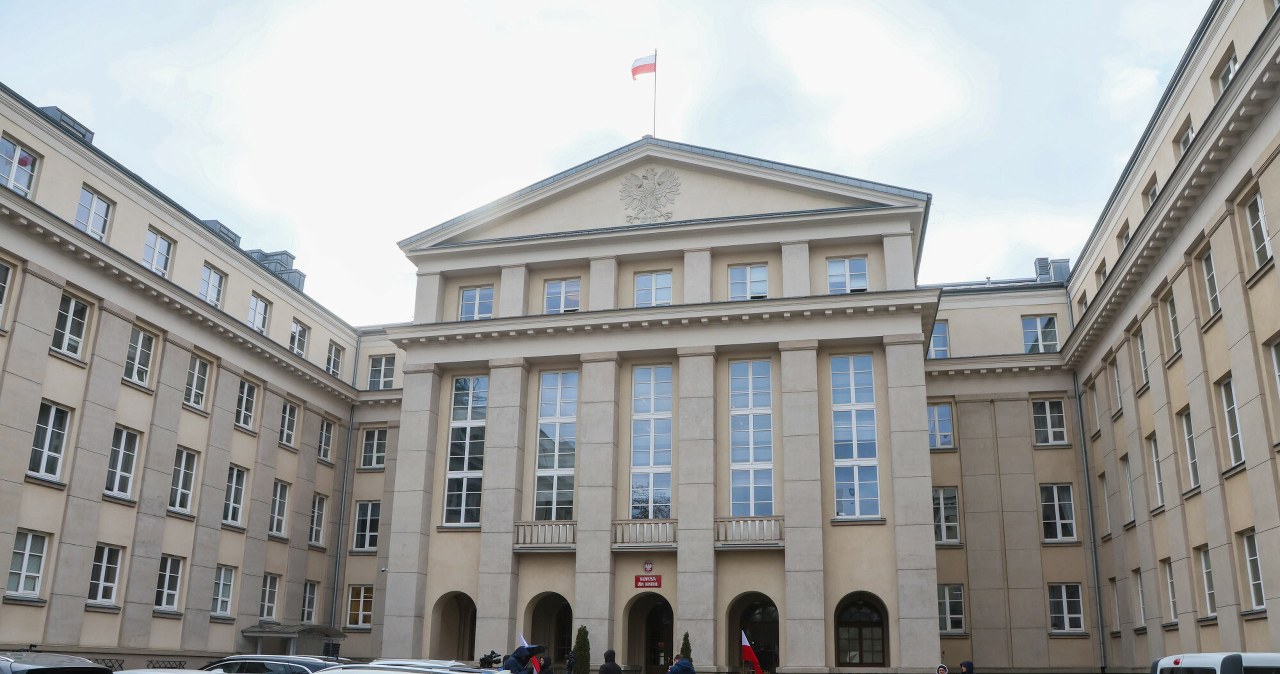 Były prezes NIK z zarzutami. Marian B. na celowniku śledczych