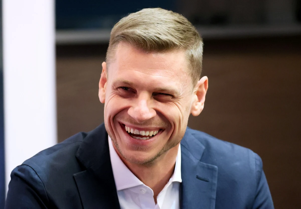 Były reprezentant Polski Łukasz Piszczek został trenerem piłkarzy pierwszoligowego GKS Tychy. Śląska drużyna zajmuje 16. miejsce w tabeli. „Chcę wspólnie z zespołem zbudować solidne fundamenty pod długofalowy rozwój. Wierzę w codzienną pracę, konsekwencję i odpowiedzialność” – zapewnił Piszczek. 