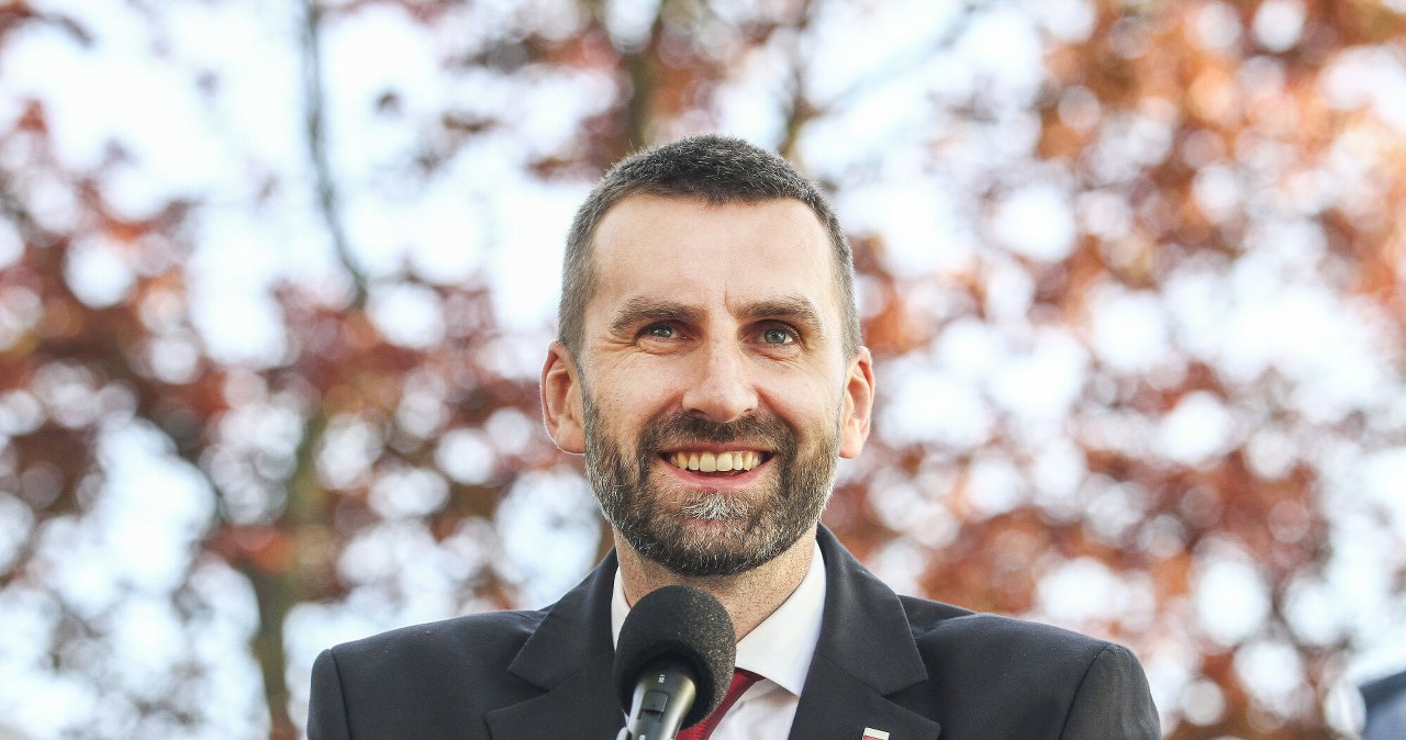 Wykształcenie Możdżonka może zaskoczyć. Wybrał inną drogę niż wielu kolegów