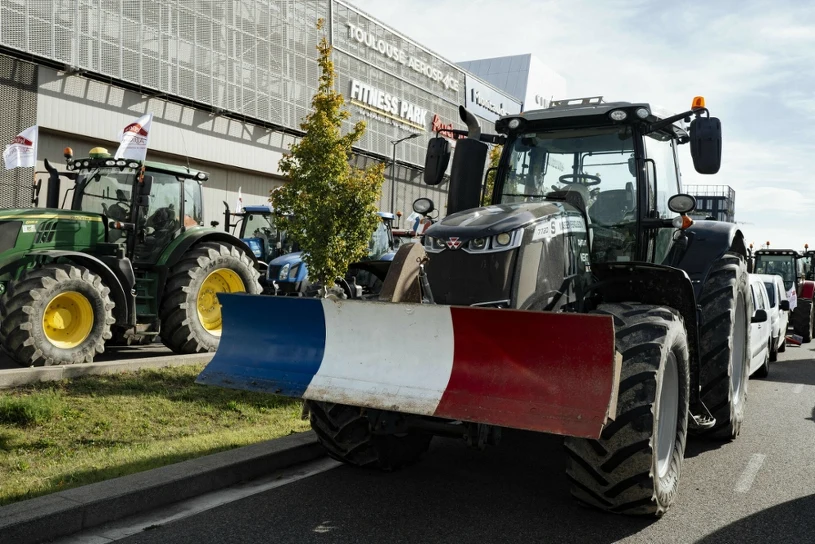 Francja mówi "nie" umowie z Mercosur w tym kształcie. Macron ulega rolnikom?
