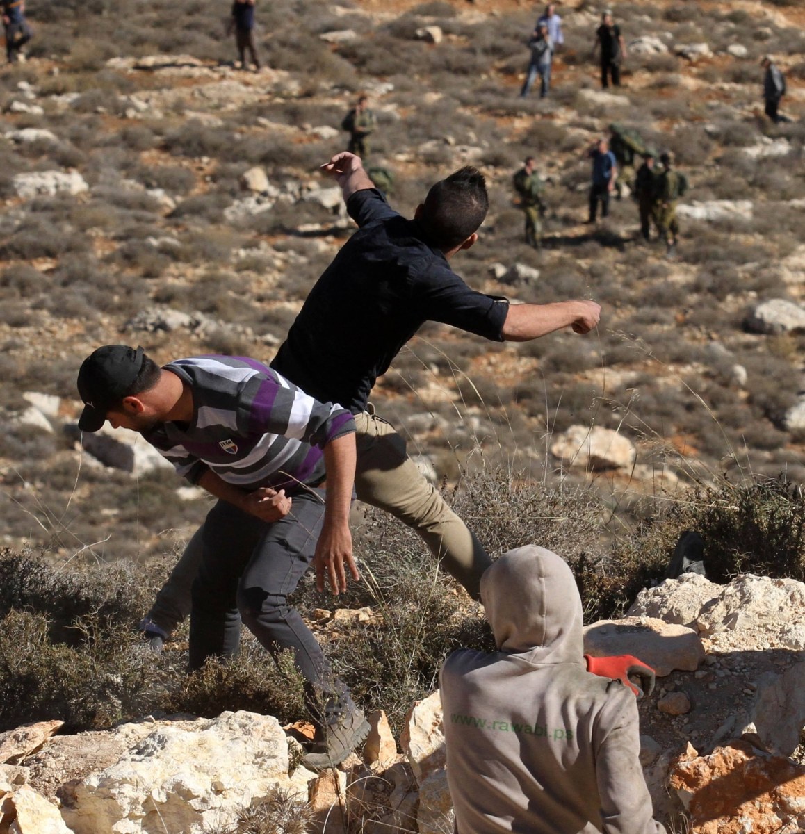 Wrze na Zachodnim Brzegu. Izraelscy osadnicy zaatakowali Palestyńczyków