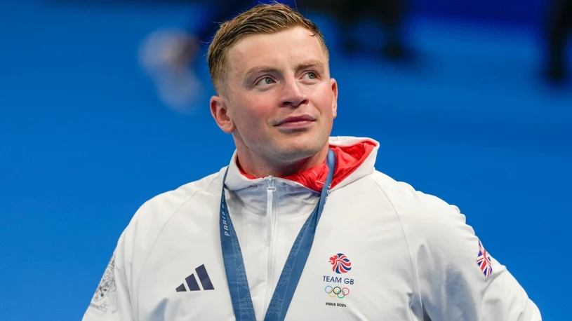 Mistrz olimpijski wrócił do kraju. Na lotnisku czekała na niego policja