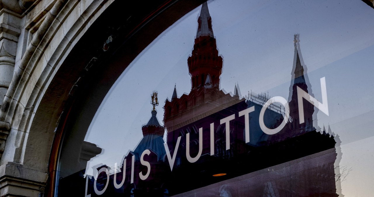 "Kłusownicy" znanych marek. W Rosji przejmują legendarne znaki towarowe