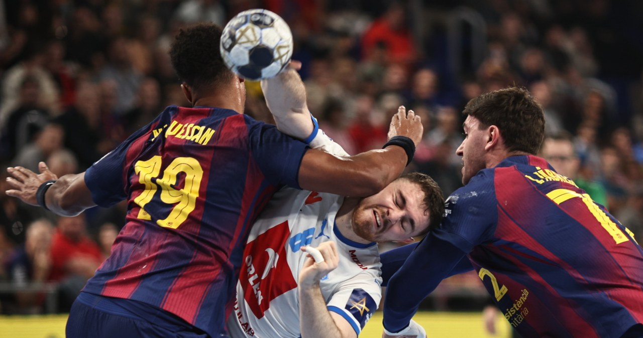 Remis mistrza Polski z Barceloną po pierwszej połowie. Ale co się stało potem