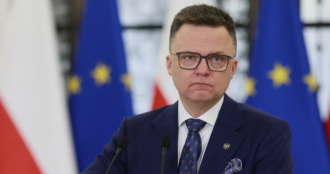 Służby weszły do urzędu miasta. Media: Chodzi o podpis Szymona Hołowni