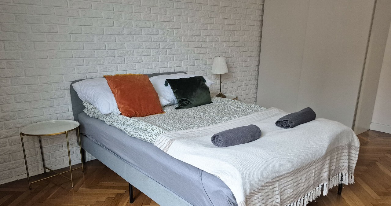 Gospodarz z Booking chce dodatkowej opłaty. To nie oszustwo