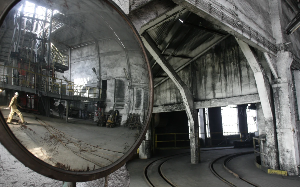 W piątek w godzinach popołudniowych doszło do wypadku w kopalni węgla kamiennego Silesia w Czechowicach-Dziedzicach (Śląskie). Jeden z górników został ranny - ustalił Marcin Buczek, reporter RMF FM. Informację o wypadku w kopalni Silesia otrzymaliśmy na Gorącą Linię RMF FM.