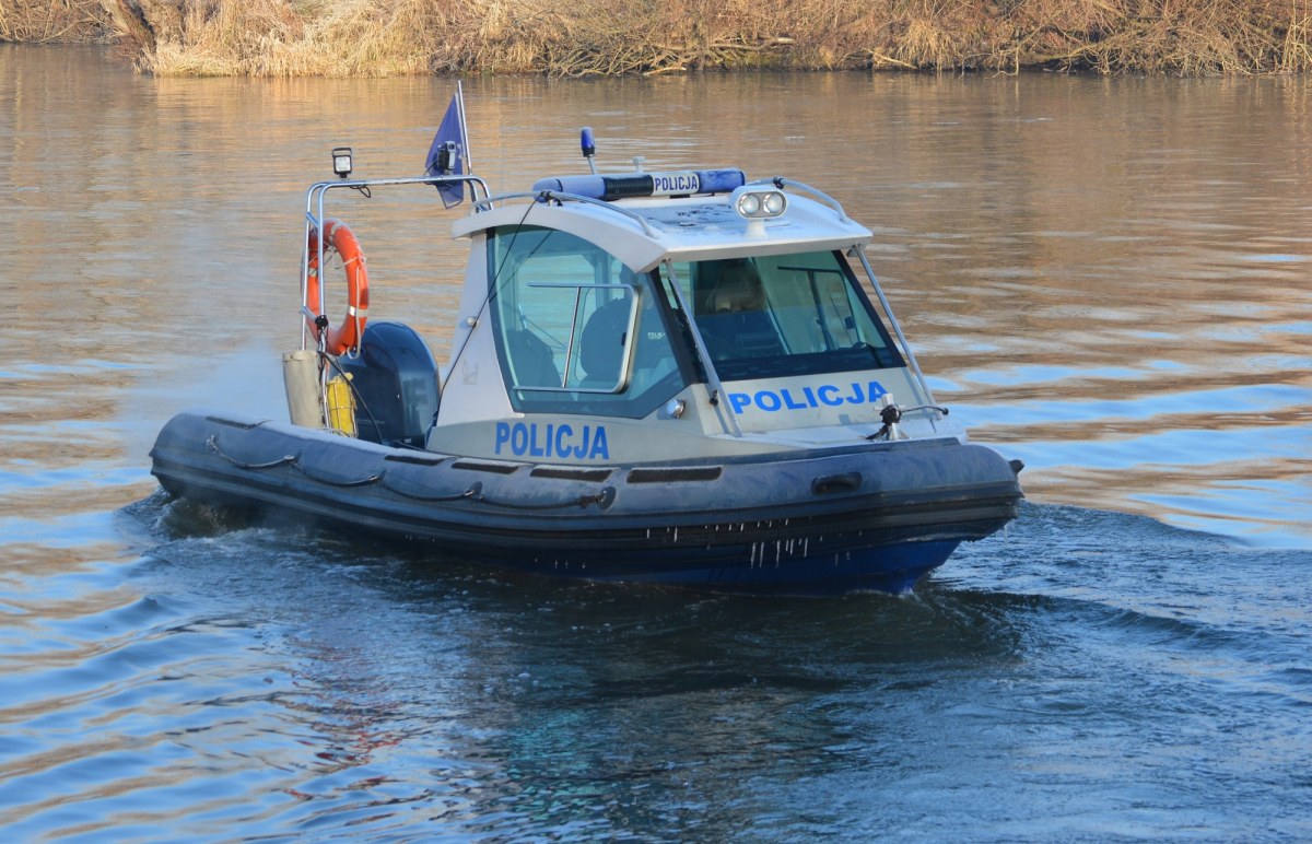 Tragedia w Pile. Służby próbują ustalić tożsamość wyłowionej z rzeki kobiety