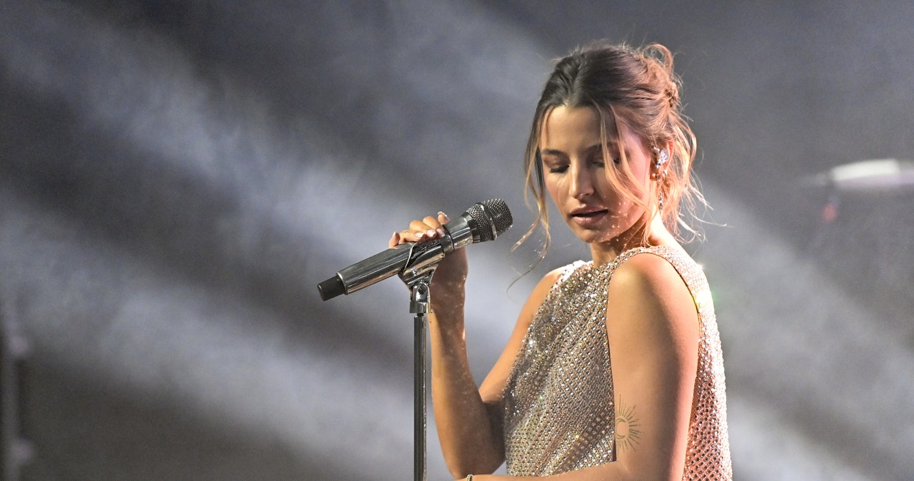 Julia Wieniawa pręży się w bikini. Wakacyjne zdjęcia robią furorę w sieci