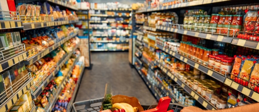 Bakterię Listeria monocytogenes wykryto w partii boczku rolowanego w plastrach, z kolei w fasoli stwierdzono przekroczenie najwyższego dopuszczalnego poziomu pestycydu – chlorpiryfosu. Główny Inspektorat Sanitarny ostrzega przed tymi produktami.