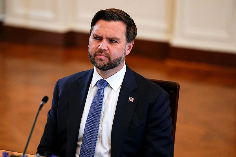 Wypadek kolumny J. D. Vance'a. Jeden z policjantów w stanie krytycznym