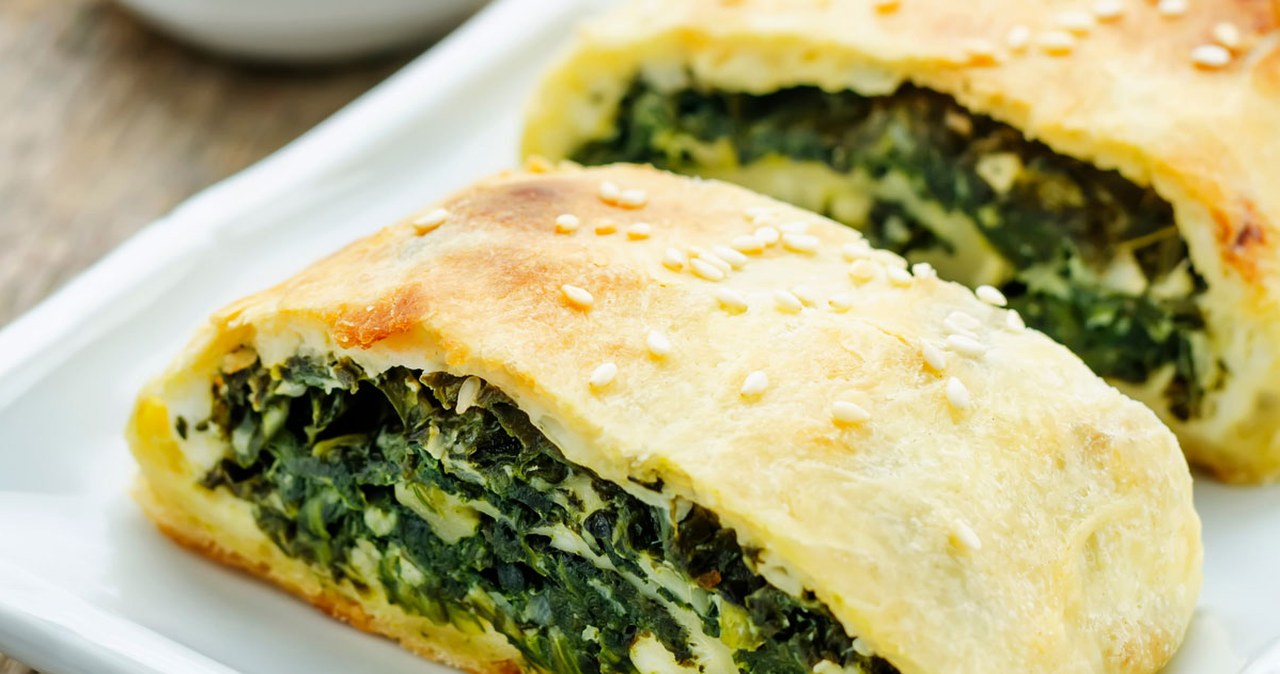 Genialny przepis na roladę szpinakową. Można się zajadać