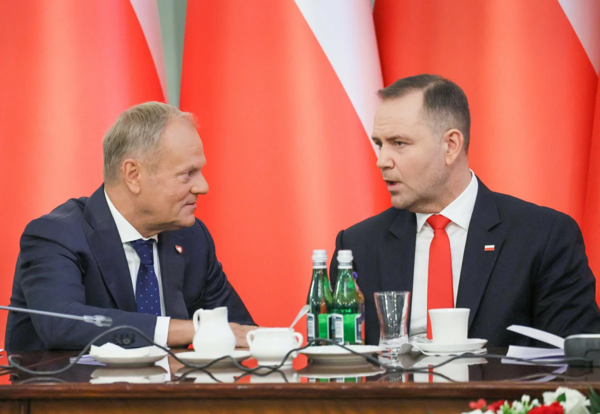 Aukcja pamiątek po ofiarach niemieckich zbrodni budzi kontrowersje. Prezydent Karol Nawrocki domaga się od rządu działań w tej sprawie, apeluje o ich zwrot lub wykup i doliczenie kosztów do roszczeń reparacyjnych - poinformował w niedzielę rzecznik prezydenta Rafał Leśkiewicz. Polskie MSZ apeluje o anulowanie aukcji.