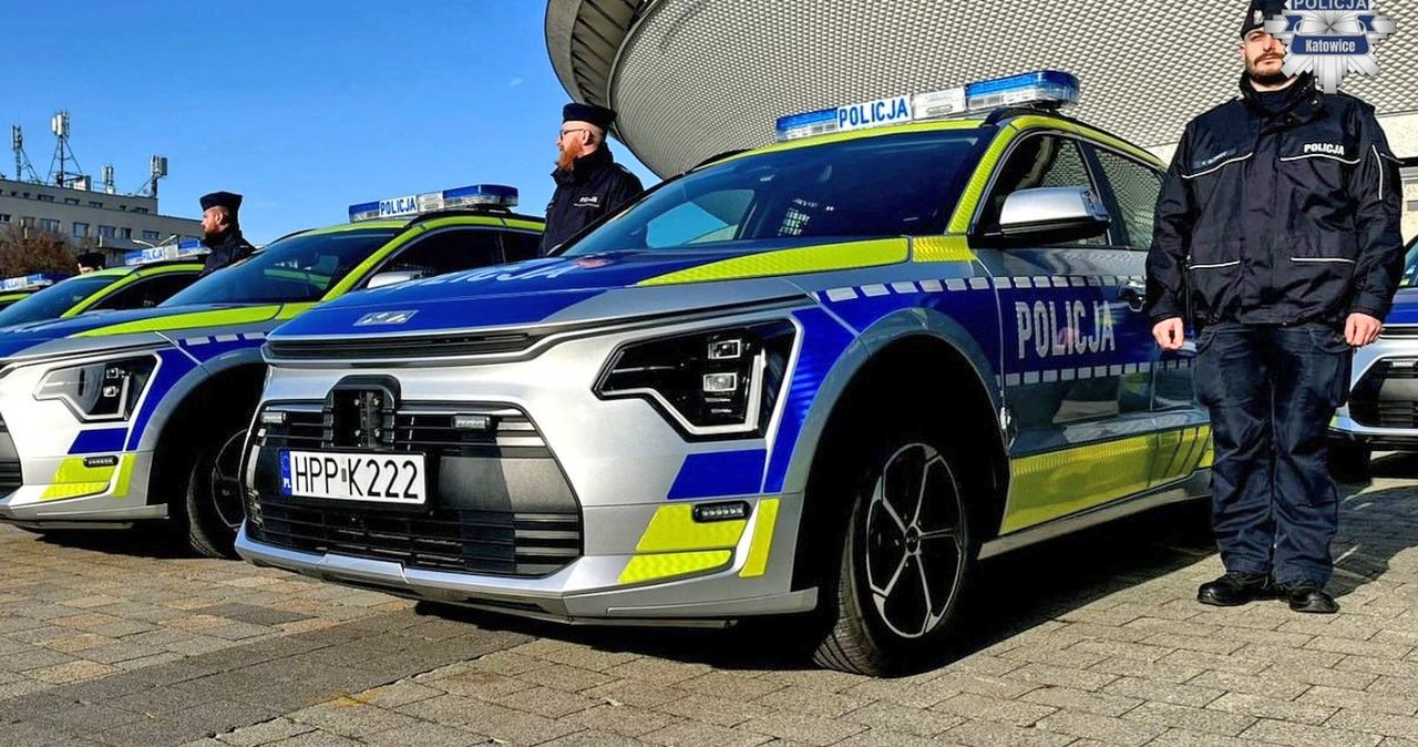 Policja kupiła 72 nowe radiowozy. Wszystkie to hybrydy, ale ani jednej Toyoty