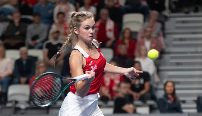 Deklasacja w meczu polskiej debiutantki na BJK Cup. Teraz czas na Świątek