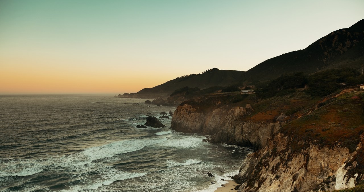 Rodzinna tragedia na plaży w USA. Dziewczynka zniknęła, ojciec zginął