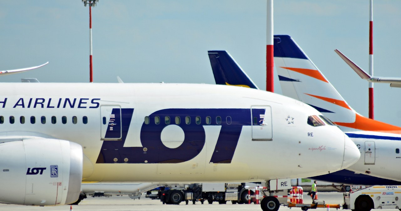LOT wprowadzał podróżnych w błąd? Prezes UOKiK stawia zarzuty