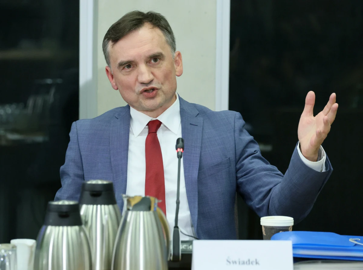 Decyzja w sprawie potencjalnego aresztu dla Zbigniewa Ziobry może zapaść 22 grudnia o godz. 10:00 - dowiedział się dziennikarz RMF FM Tomasz Skory. Podejmie ją sąd rejonowy dla Warszawy-Mokotowa.