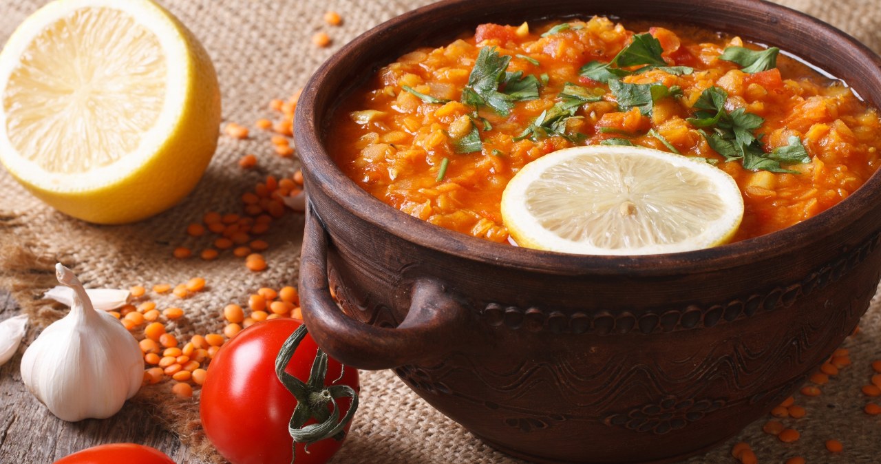 Ta zupa rozgrzewa lepiej niż rosół i ziemniaczana. Może zastąpić 2 dania