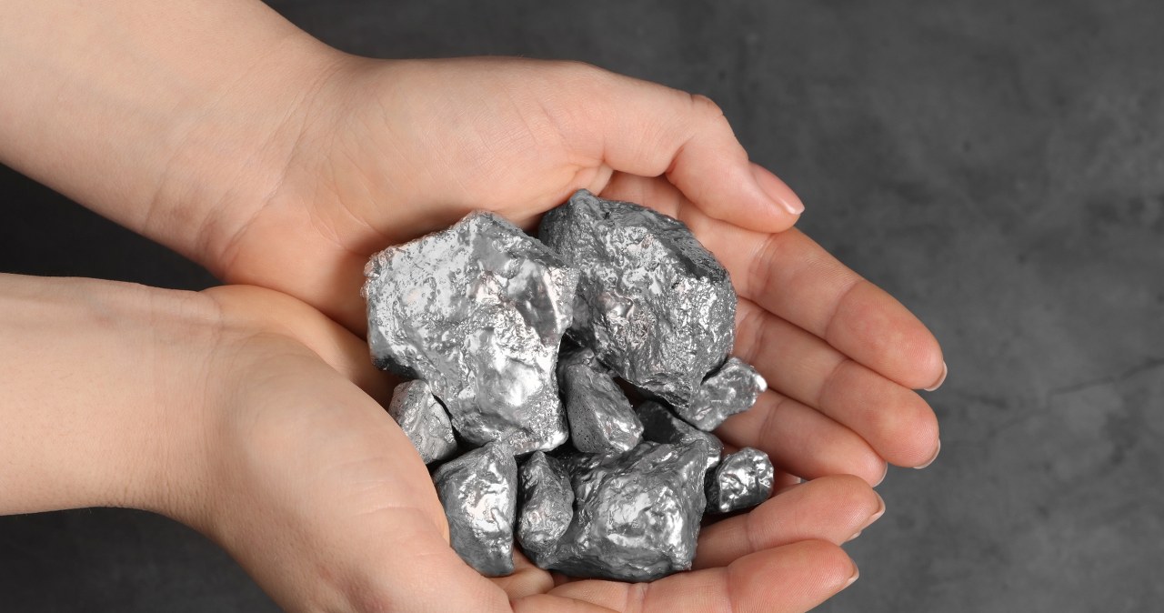 Brak jednego pierwiastka może wywołać kryzys. To efekt decyzji Chin