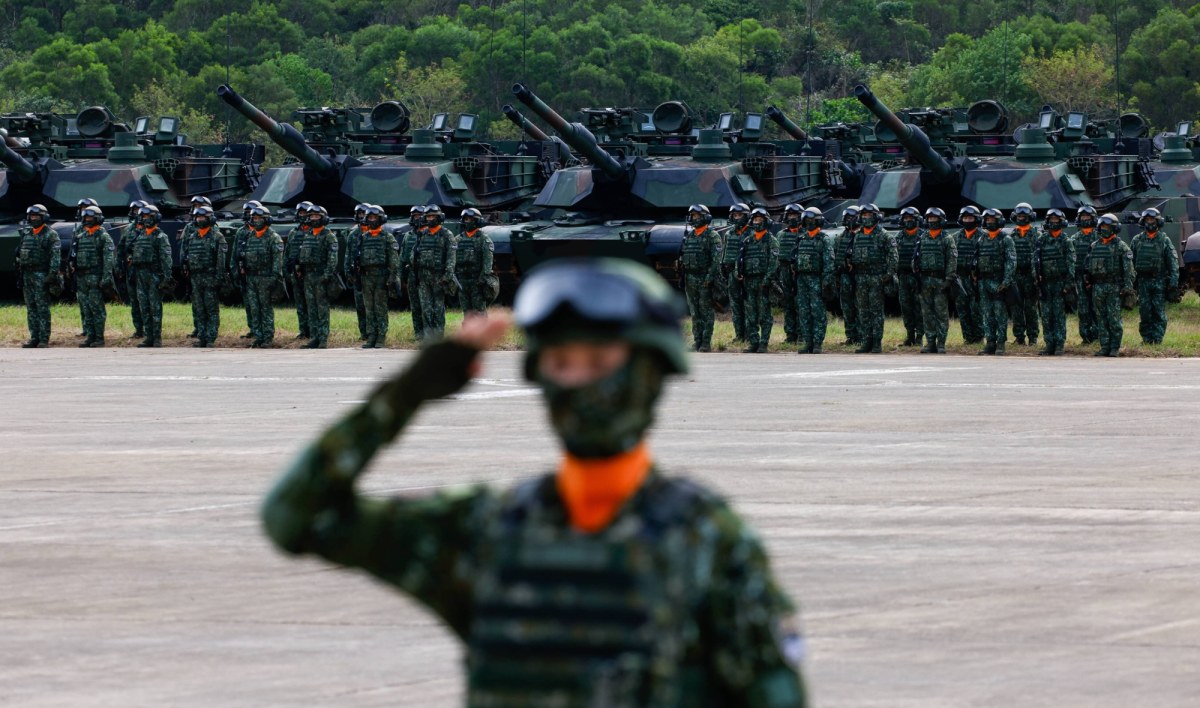 Jak przetrwać chińską inwazję? Tajwan wydaje poradniki