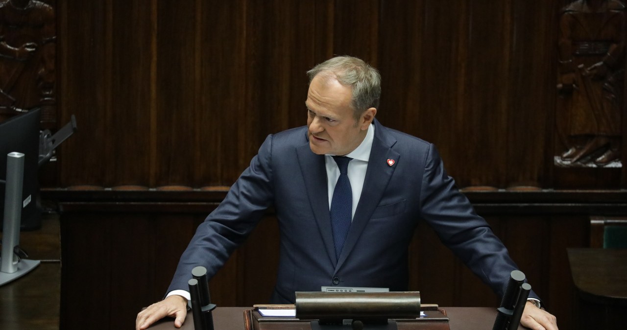 Akt dywersji na torach. Premier zabrał głos w Sejmie