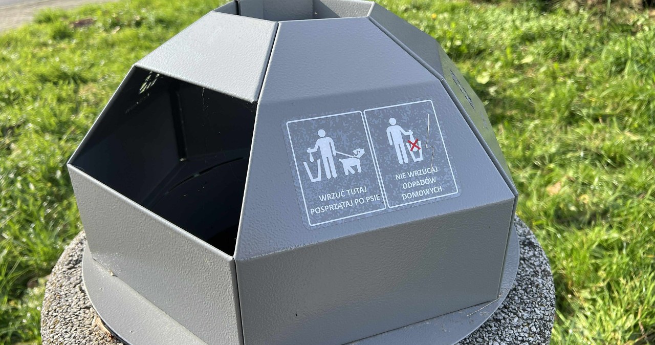 Zamontowali specjalne nakładki. Mają chronić przed podrzucaniem śmieci Zamontowali specjalne nakładki. Mają chronić przed podrzucaniem śmieci