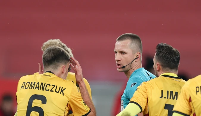 Sędziowski ekspert prowadzi ranking błędów arbitrów i VAR. Wyniki zatrważające