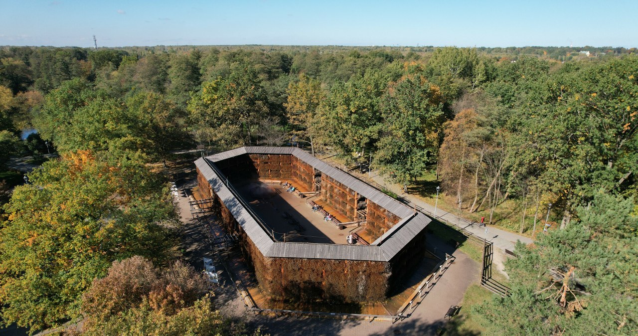 Zdrowotna oaza nie tylko dla sercowców. Uzdrowiskowa perła 20 km od stolicy