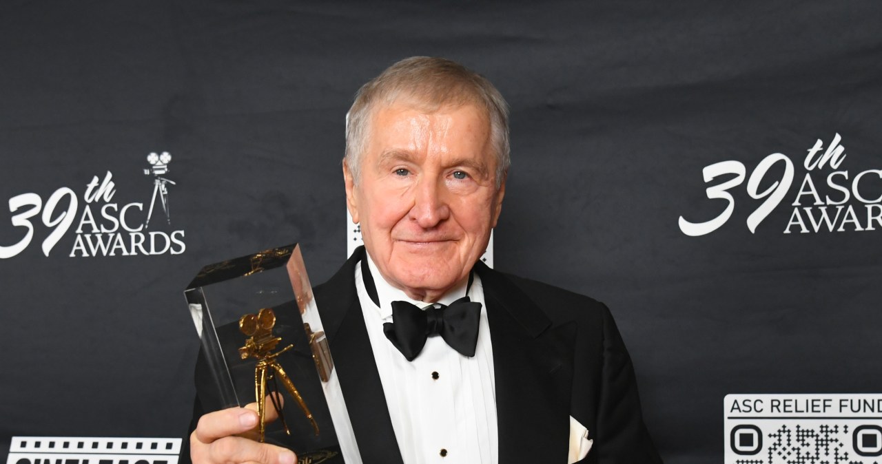 Andrzej Bartkowiak, znany operator filmowy pracujący od lat w Hollywood ("Czułe słówka", "Adwokat diabła"), a także reżyser ("Romeo musi umrzeć", "Mroczna dzielnica") będzie miał swoją gwiazdę w Łódzkiej Alei Gwiazd na ulicy Piotrkowskiej. Jej odsłonięcie nastąpi pod koniec listopada.