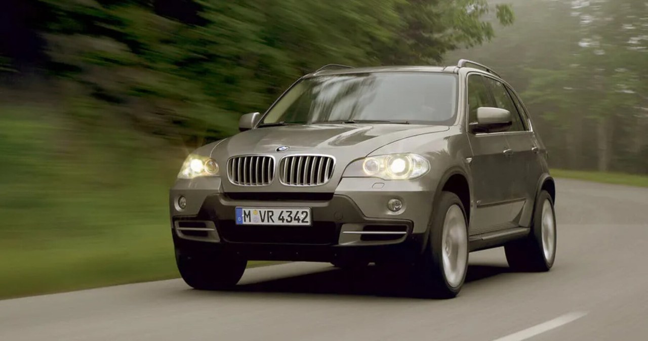 Sąd stwierdził, iż to wina BMW, iż kierowca przytrzasnął sobie palce