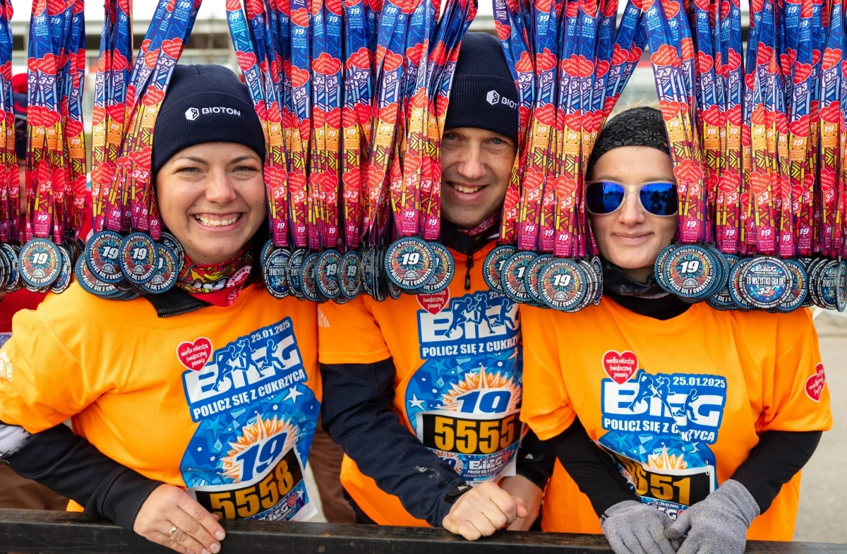 Rozpoczęły się zapisy na jubileuszowy, 20. Bieg "Policz się z cukrzycą". To wyjątkowe wydarzenie, które od lat przyciąga tysiące uczestników z całego świata, ponownie stanie się nieodłączną częścią Finału Wielkiej Orkiestry Świątecznej Pomocy. W tym roku organizatorzy przygotowali aż 17 tysięcy miejsc – zarówno na trasie w Warszawie, jak i w wersji wirtualnej. Sprawdź, jak wziąć udział i dlaczego warto dołączyć do tej inicjatywy!
