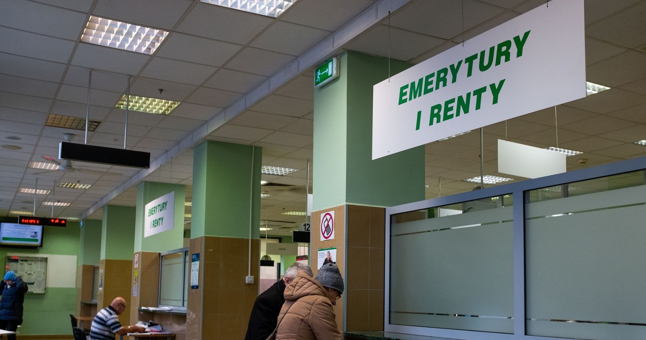 Ważne informacje dla emerytów. ZUS przesuwa terminy wypłat