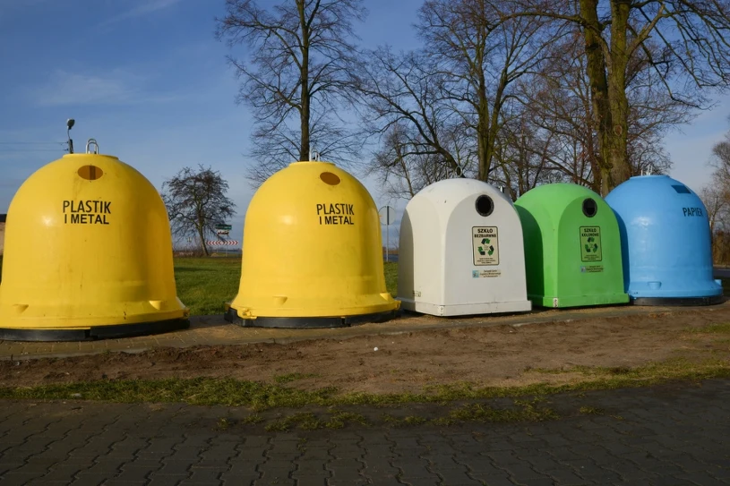 Nowy kolor pojemników na śmieci. Wiadomo, co do nich wrzucać
