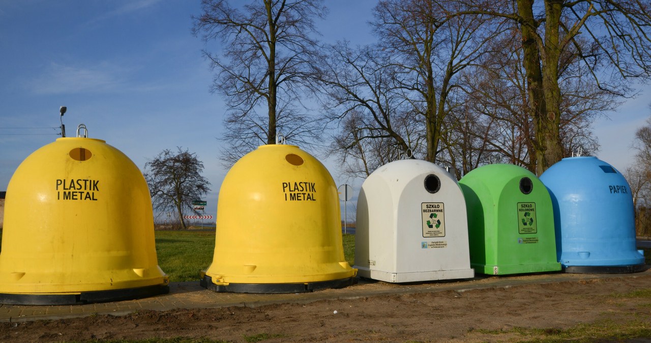 Nowy kolor pojemników do segregacji śmieci. To trzeba do nich wrzucać