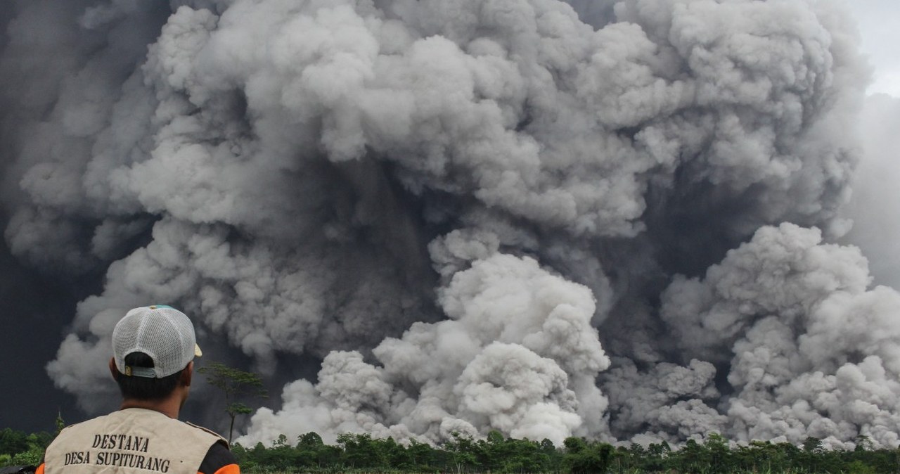 Erupcja wulkanu w turystycznym raju. Najwyższy poziom zagrożenia