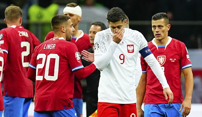 Są w koszyku Polaków. Kapitan bez opaski, zespół bez premii. Zero litości