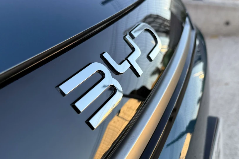 BYD łapie zadyszkę. Klienci mają przesyt, a sprzedaż spada