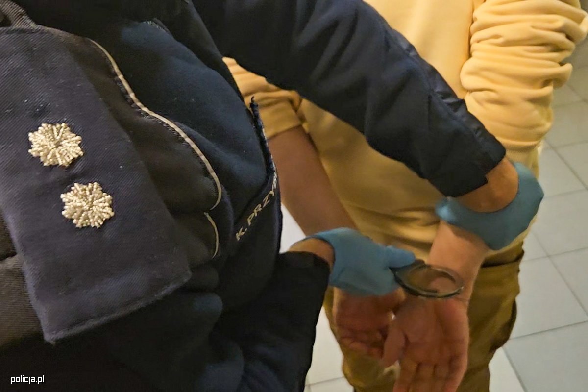 Wielka akcja policji: Ponad 1700 zatrzymanych