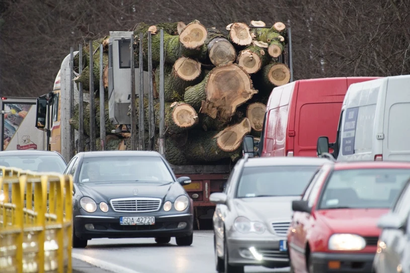 Nowe przepisy UE grożą paraliżem dostaw. Branża moto prosi o odroczenie