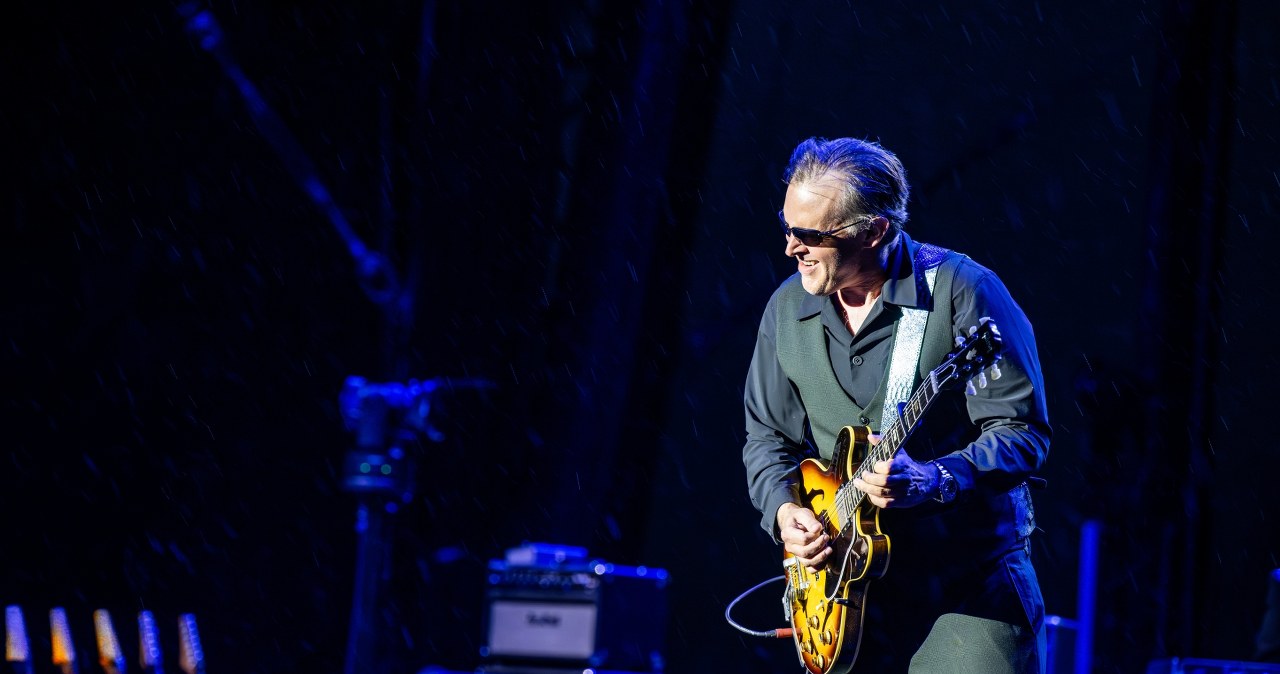 Wirtuoz gitary powraca do Polski. "Niezwykłe wydarzenie muzyczne"