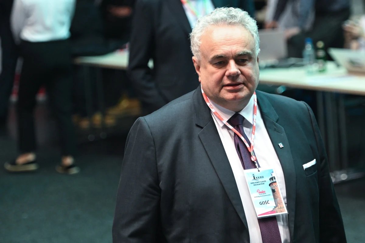 Były marszałek Senatu Tomasz Grodzki przegrał proces z Tomaszem Sakiewiczem - redaktorem naczelnym "Gazety Polskiej" i prezesem TV Republika. Sąd Rejonowy dla Warszawy-Woli uniewinnił dziennikarza z zarzutów pomówienia i zniewagi, a koszty postępowania przerzucił na polityka Koalicji Obywatelskiej.