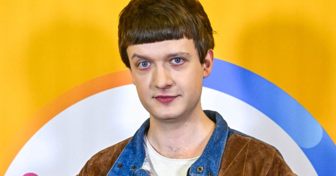 Widzowie pokochali go w "1670". Od pięciu lat jest szczęśliwym ojcem