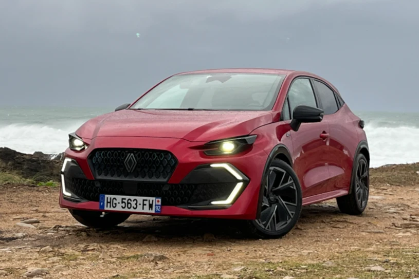 Jeździłem nowym Renault Clio. Ma szanse utrzymać mistrzowski tytuł