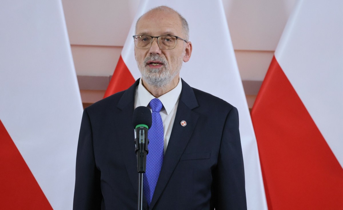 Czy Polska powinna zerwać stosunki dyplomatyczne z Rosją?