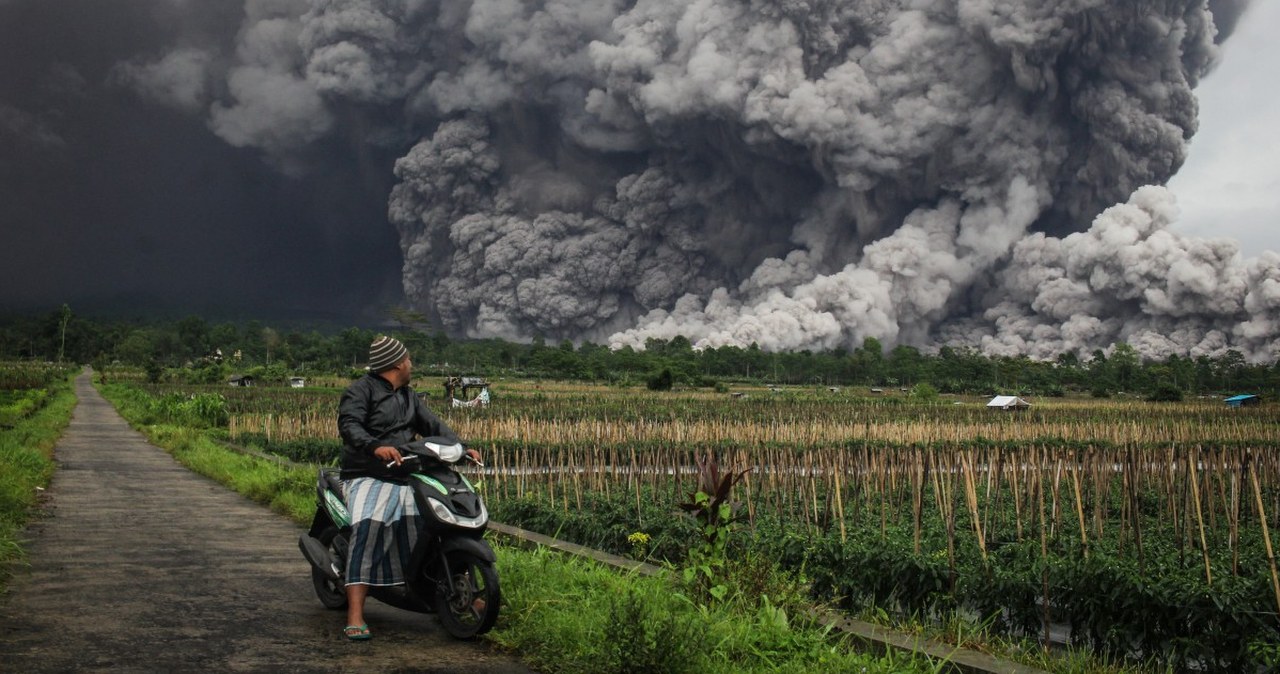 Wybuch wulkanu Semeru w Indonezji. Ewakuowano setki osób
