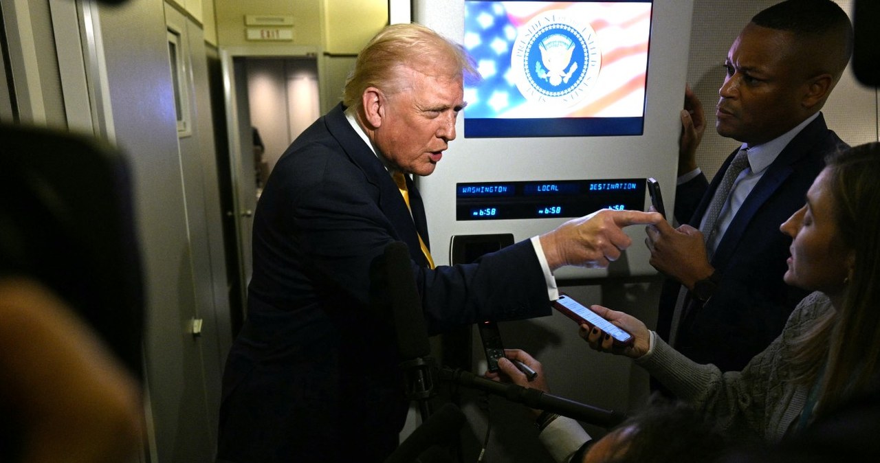 Biały Dom broni Trumpa po incydencie z dziennikarką. "Niewłaściwe zachowanie"