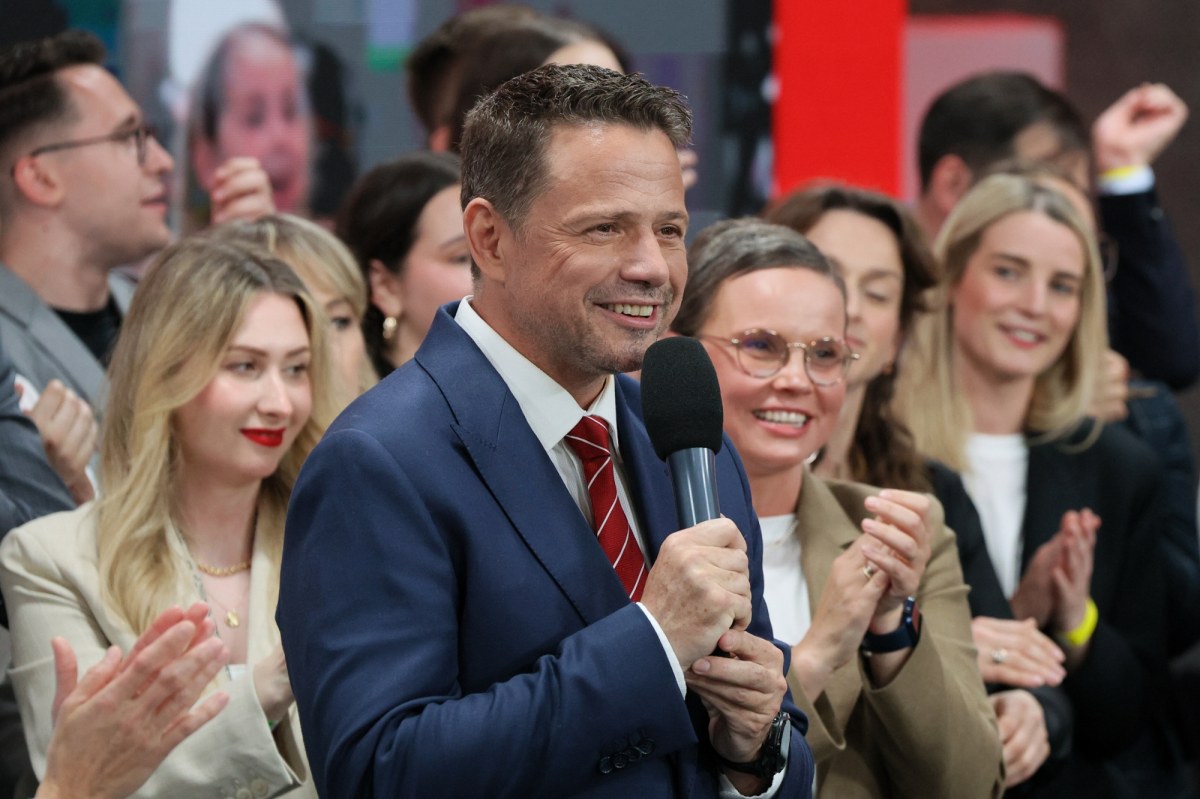 Trzaskowski dostanie podwyżkę. Radni zdecydowali