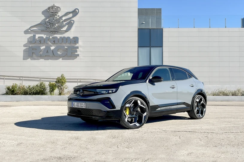 Opel Mokka GSE to rajdówka w cywilu. 280 KM i 5,9 s do setki